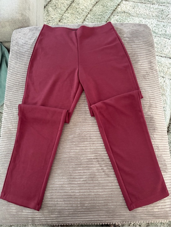 Elie Tahari Pants - Elie Tahari Straight-Leg Knit Pants in Burgundy